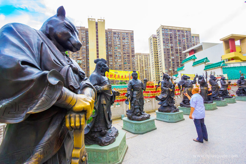 ไหว้พระขอพรเทพเจ้าที่วัดหว่องไท่ซิน (Wong Tai Sin) DPlus Guide
