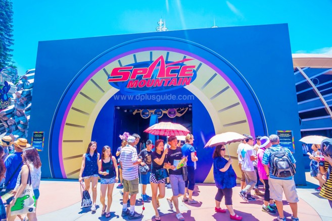 Space Mountain เครื่องเล่นโดนใจ!