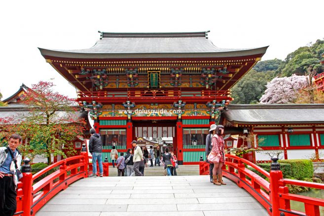 ศาลเจ้ายูโทกุ อินะริ Yutoku Inari ศาลเจ้ายิ่งใหญ่แห่งเมืองซากะ เกาะคิวชู (Kyushu)