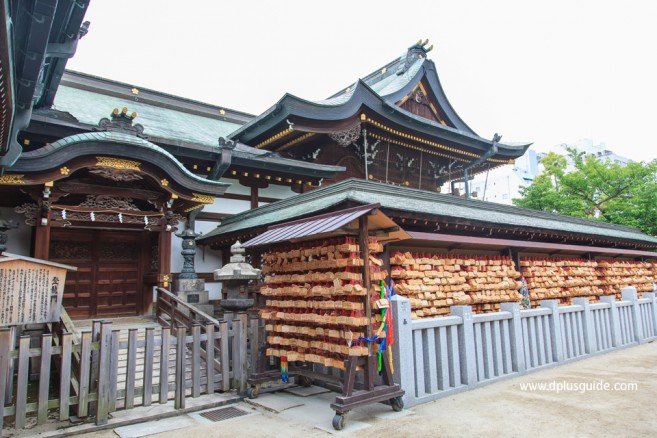 ศาลเจ้าโอซาก้าเทมมังงุ (Osaka Temmangu Shrine) 