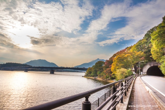 เที่ยวญี่ปุ่น ชมความยิ่งใหญ่ของภูเขาไฟฟูจิที่ทะเลสาบคาวากูชิโกะ (Kawaguchiko)