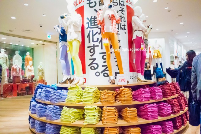 แนะนำแหล่งช้อปในโตเกียว ร้าน Uniqlo ที่เราชาวไทยคุ้นเคย อยู่ที่ห้าง BicQLO 