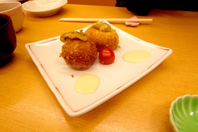 โครเก้ (Croquette) หรือที่ญี่ปุ่นเรียกว่า โคร็อกเกะ (Korokke) เป็นเมนูของทอดยอดนิยมในร้านอาหารที่ญี่ปุ่นค่ะ