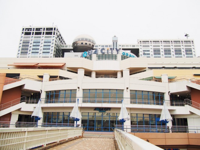 เที่ยวโอไดบะ ระเบียงหน้าห้าง AQUA CiTY ODAIBA จุดถ่ายรูปปั้นเทพีเสรีภาพกับสะพานสายรุ้ง เที่ยวโอไดบะ ระเบียงหน้าห้าง AQUA CiTY ODAIBA จุดถ่ายรูปปั้นเทพีเสรีภาพกับสะพานสายรุ้ง