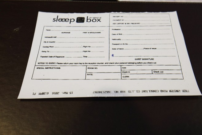 รีวิว โรงแรมแคปซูล sleeep box by MIRACLE สนามบินดอนเมือง เอกสารสำหรับกรอกเพื่อเข้าพัก โรงแรมแคปซูล sleeep box by MIRACLE