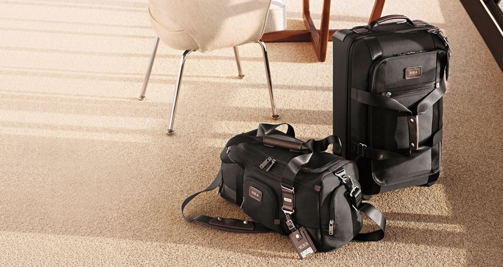 กระเป๋าที่ทำจาก Ballistic Nylon - ภาพจาก Tumi.com