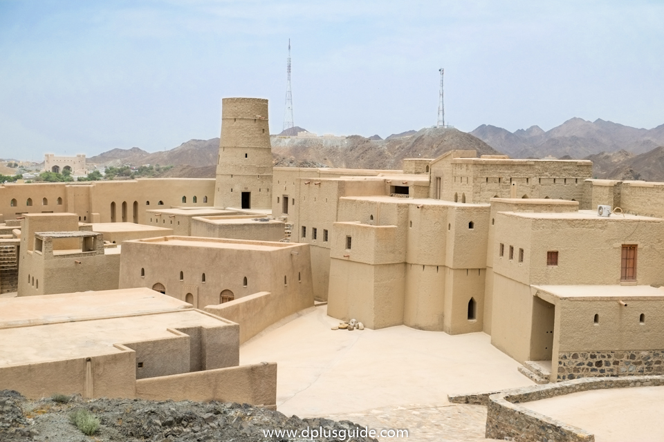 เที่ยวโอมาน ด้านในป้อมปราการบาห์ลา (Bahla Fort) อันอลังการ ด้านในป้อมปราการบาห์ลา (Bahla Fort) ที่โอมาน