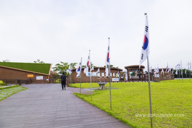 ดื่มด่ำกับธรรมชาติที่ Suncheonman Bay Ecological Park (구, 순천만자연생태공원) ดื่มด่ำกับธรรมชาติที่ Suncheonman Bay Ecological Park (구, 순천만자연생태공원)