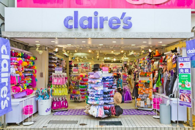 ร้าน clair's ขายเครื่องประดับสำหรับสาวๆ บนถนนทาเคชิตะ (Takeshita) ย่านฮาราจุกุ