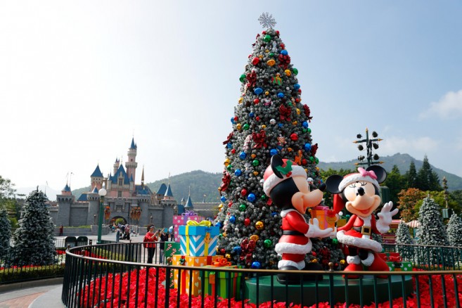 เที่ยวฮ่องกง Hong Kong Disneyland (ฮ่องกงดิสนีย์แลนด์) ปีใหม่ 2017 ขบวนพาเหรด Disney Sparkling Christmas