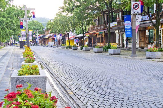 ถนน Taejo-ro หมู่บ้าน Jeonju Hanok Village ถนน Taejo-ro หมู่บ้าน Jeonju Hanok Village