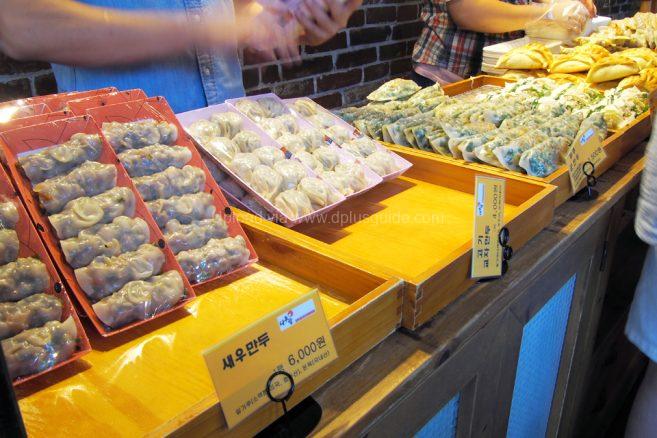 มันดูหลากหลายไส้ Jeonju Hanok Village มันดูหลากหลายไส้ Jeonju Hanok Village