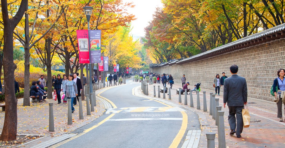​เที่ยว​เาหลี รุ​โล ​เินถนนสาย​โร​แมนิ Jeongdong-gil ริมย่าน ...
