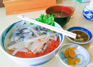 ร้าน TA-BI-JI ชิม “ข้าวหน้าปลาหมึก” เมนูเลื่องชื่อของเมือง Hakodate