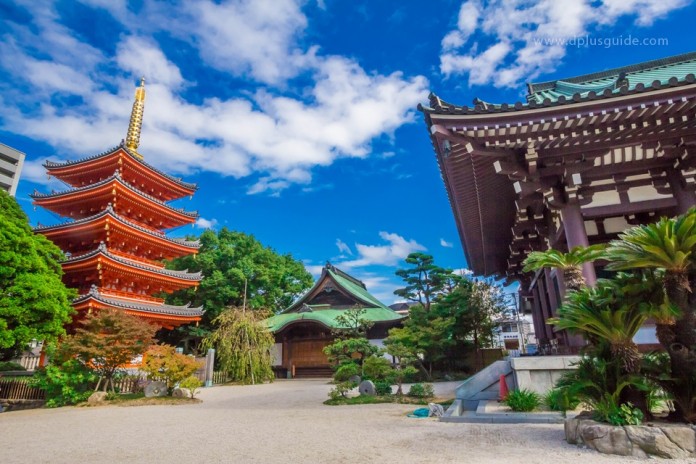 วัด Tocho-ji สักการะพระพุทธรูปนั่งทำจากไม้ขนาดใหญ่ที่สุดในญี่ปุ่น ที่ฟูกุโอกะ