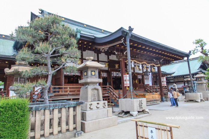 ขอพรเทพเจ้าที่ศาลเจ้าโอซาก้าเทมมังงุ Osaka Tenmangu Shrine