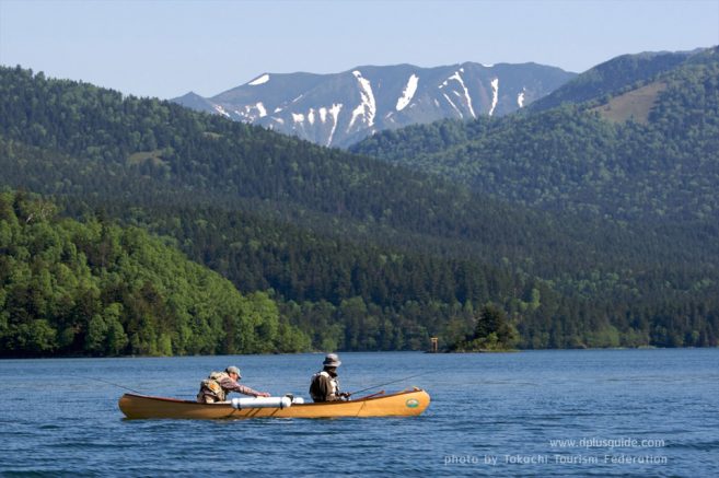เที่ยวญี่ปุ่น ฮอกไกโด ชมธรรมชาติ ทะเลสาบชิคาริเบ็ตสึ ในช่วงฤดูร้อน (Lake Shikaribetsu in Summer) เที่ยวฮอกไกโด ชมธรรมชาติ ทะเลสาบชิคาริเบ็ตสึ ในช่วงฤดูร้อน (Lake Shikaribetsu in Summer)