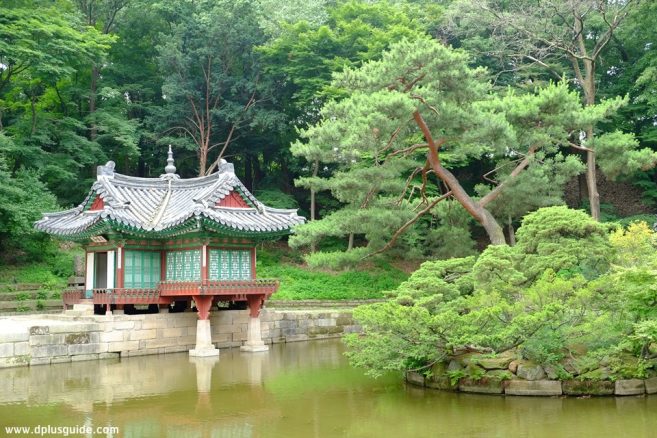 สวนลับฮูวอน (Secret Garden Huwon)