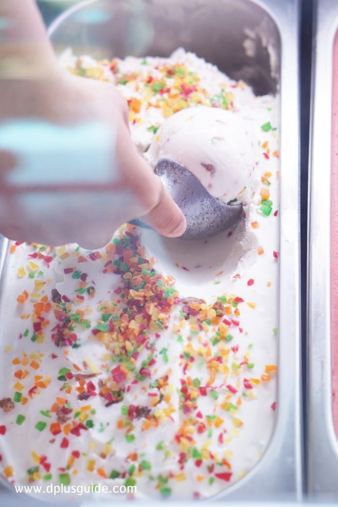 ไอศกรีมรส Milk with DK Honey ไอศกรีมรส Milk with DK Honey