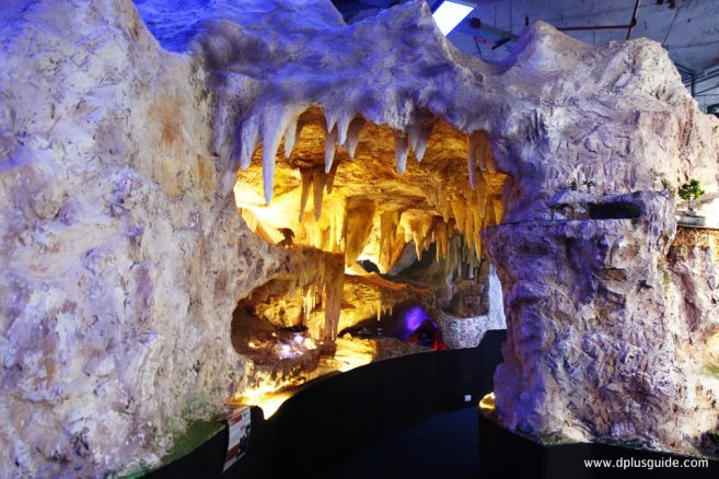 ทางเข้าโซน Cave ทางเข้าโซน Cave