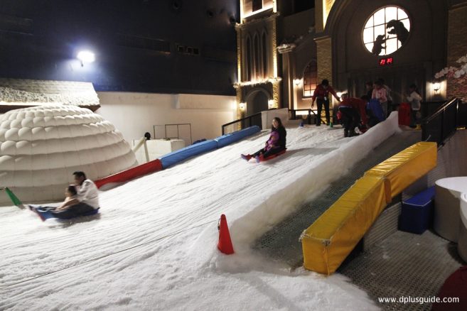 Snow Playground ลานหิมะเสมือนจริง Snow Playground ลานหิมะเสมือนจริง