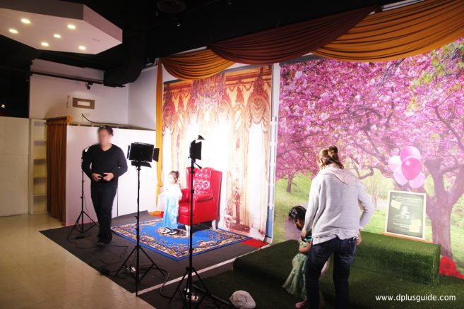 ห้อง Kids Fashion Studio ห้องแฟนซี สำหรับถ่ายภาพ ห้อง Kids Fashion Studio ห้องแฟนซี สำหรับถ่ายภาพ
