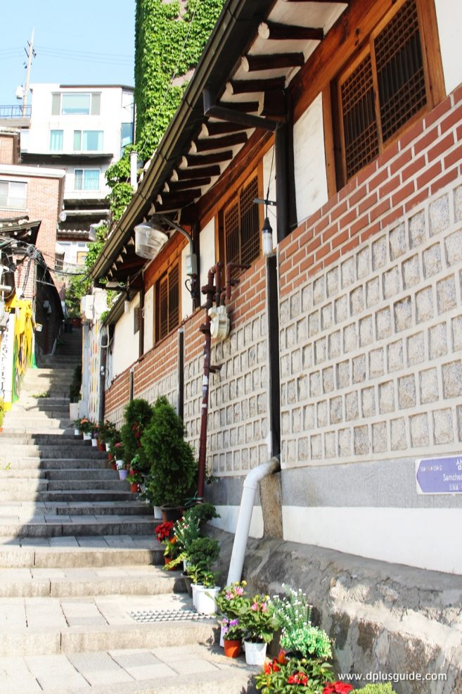 จุดถ่ายรูปที่ 8 : Stone Stairs Alley, Samcheong-dong