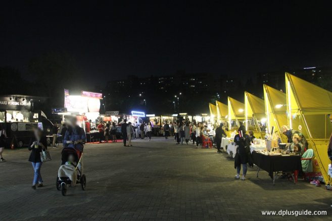 บรรยากาศ Banpo Romantic Moonlight Market Banpo Romantic Moonlight Market