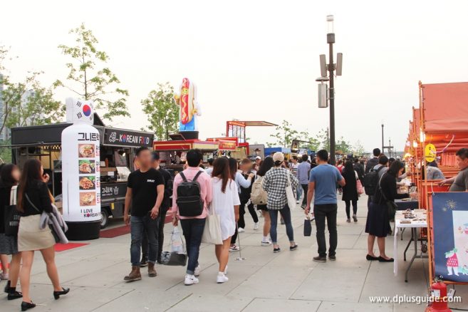 บรรยากาศทั่วไปของ Yeouido World River Market Yeouido World River Market