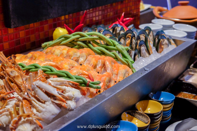 เคาน์เตอร์ Seafood on Ice ที่บุฟเฟ่ต์อาหารนานาชาติ Marriott Buffet บุฟเฟ่ต์อาหารนานาชาติ Marriott Buffet