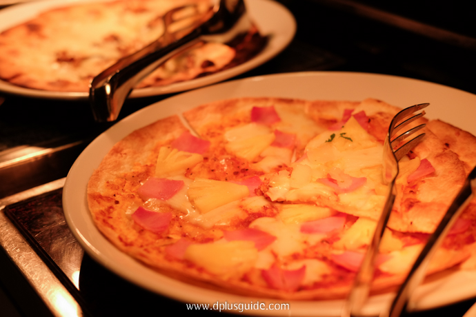 พิซซ่าฮาวาเอี้ยน บุฟเฟ่ต์อาหารนานาชาติ Marriott Buffet บุฟเฟ่ต์อาหารนานาชาติ Marriott Buffet