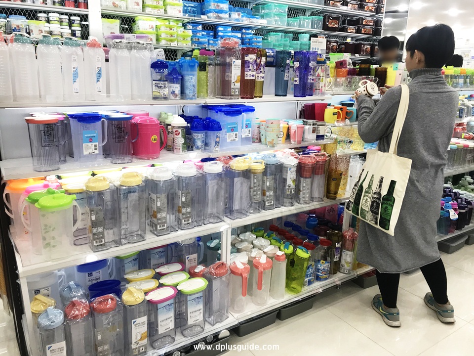 ขวดน้ำดื่ม ชั้นที่ 7 ร้าน Daiso สาขาเมียงดง ขวดน้ำดื่ม ชั้นที่ 7 ร้าน Daiso สาขาเมียงดง