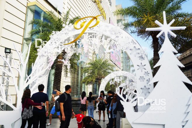 แหล่งชมไฟปีใหม่ ศูนย์การค้าสยาม พารากอน (Siam Paragon) แหล่งชมไฟปีใหม่ ศูนย์การค้าสยาม พารากอน (Siam Paragon)