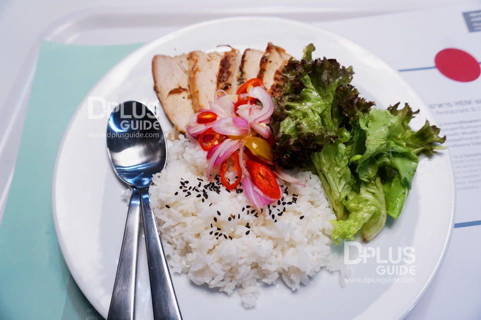 เมนูไก่อบสมุนไพรกับข้าวผสมงาดำ เมนูไก่อบสมุนไพรกับข้าวผสมงาดำ