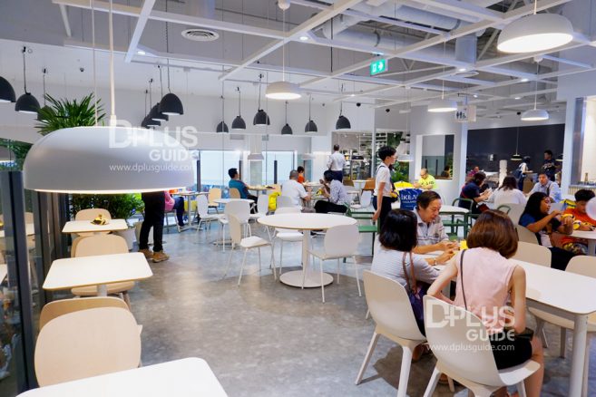 บริเวณร้านอาหาร HEM และคาเฟ่ ตกแต่งชิคๆ เก๋ๆ ไม่แพ้สินค้าที่ขายด้านในสโตร์เลยค่ะ บริเวณร้านอาหาร HEM และคาเฟ่ ตกแต่งชิคๆ เก๋ๆ ไม่แพ้สินค้าที่ขายด้านในสโตร์เลยค่ะ