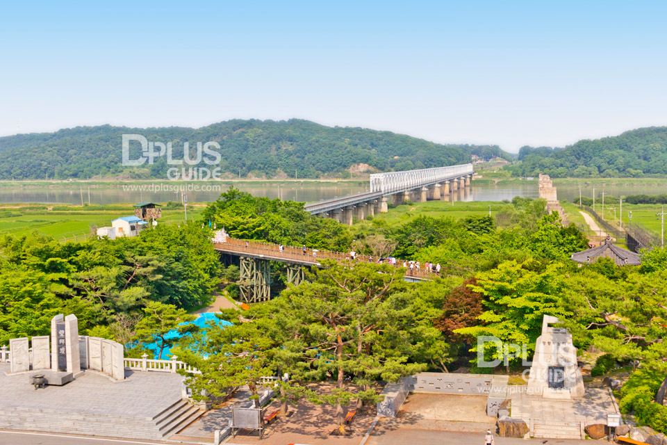 สะพานข้ามข้ามรถไฟเข้าสู่ DMZ สะพานข้ามข้ามรถไฟเข้าสู่ DMZ
