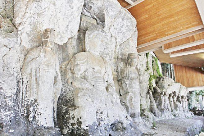 พระพุทธรูปหินสลักอายุพันปี Usuki stone buddhas